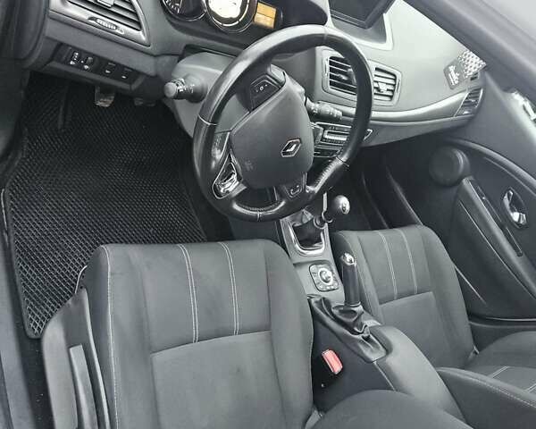 Білий Рено Меган, об'ємом двигуна 1.46 л та пробігом 233 тис. км за 8300 $, фото 16 на Automoto.ua