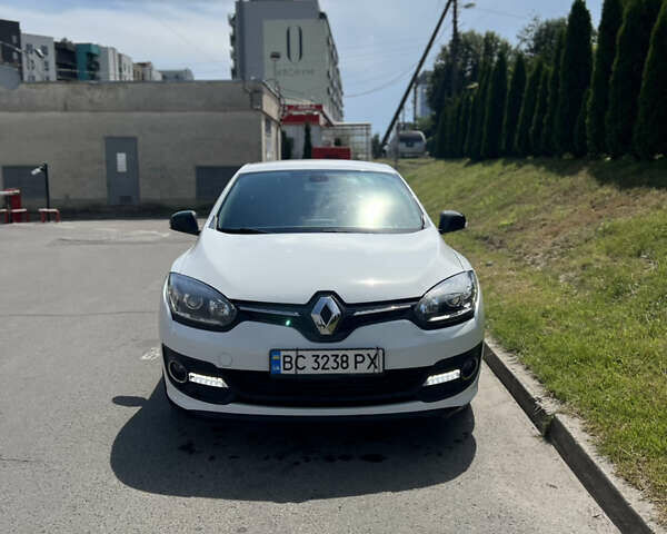 Білий Рено Меган, об'ємом двигуна 1.46 л та пробігом 230 тис. км за 8600 $, фото 3 на Automoto.ua