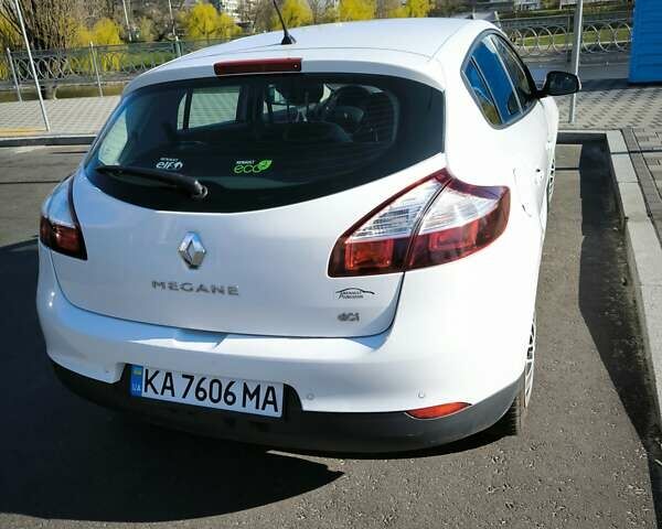 Белый Рено Меган, объемом двигателя 1.46 л и пробегом 161 тыс. км за 9000 $, фото 15 на Automoto.ua