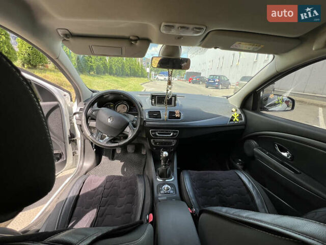 Білий Рено Меган, об'ємом двигуна 1.46 л та пробігом 230 тис. км за 8600 $, фото 11 на Automoto.ua