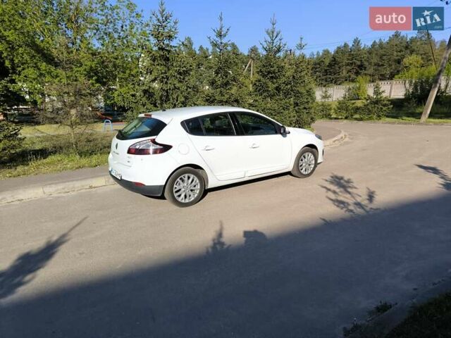 Белый Рено Меган, объемом двигателя 1.46 л и пробегом 161 тыс. км за 9000 $, фото 6 на Automoto.ua
