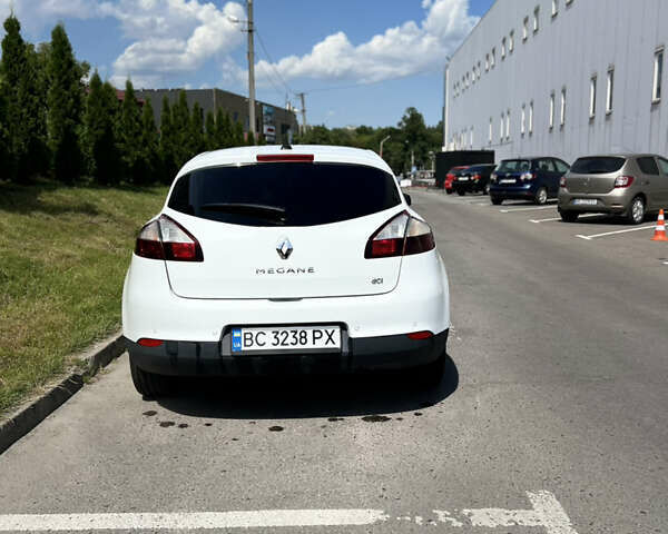 Білий Рено Меган, об'ємом двигуна 1.46 л та пробігом 229 тис. км за 8600 $, фото 3 на Automoto.ua