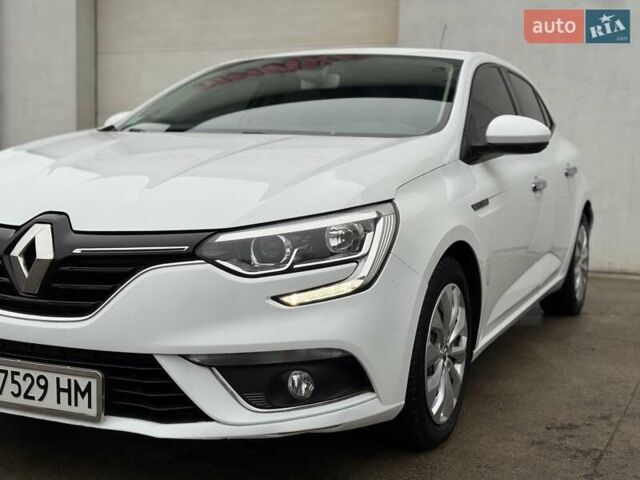 Белый Рено Меган, объемом двигателя 1.46 л и пробегом 195 тыс. км за 9950 $, фото 18 на Automoto.ua