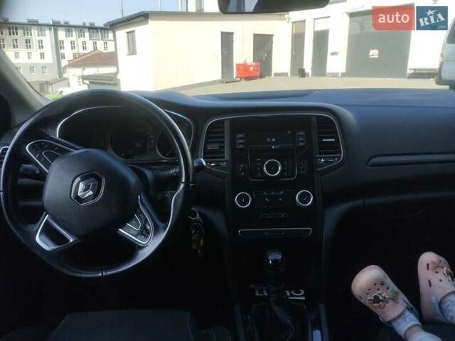 Рено Меган 2016 в Хмельницком на Automoto.ua Белый Рено Меган, объемом двигателя 1.5 л и пробегом 240 тыс. км за 10200 $, фото 6 на Automoto.ua