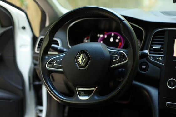 Білий Рено Меган, об'ємом двигуна 1.5 л та пробігом 220 тис. км за 11200 $, фото 15 на Automoto.ua