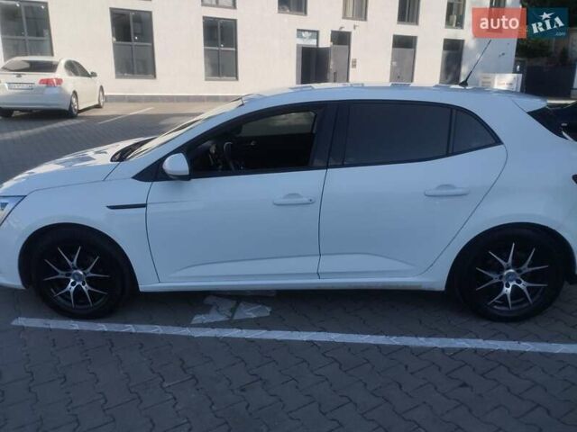 Рено Меган 2016 в Хмельницком на Automoto.ua Белый Рено Меган, объемом двигателя 1.5 л и пробегом 240 тыс. км за 10200 $, фото 5 на Automoto.ua