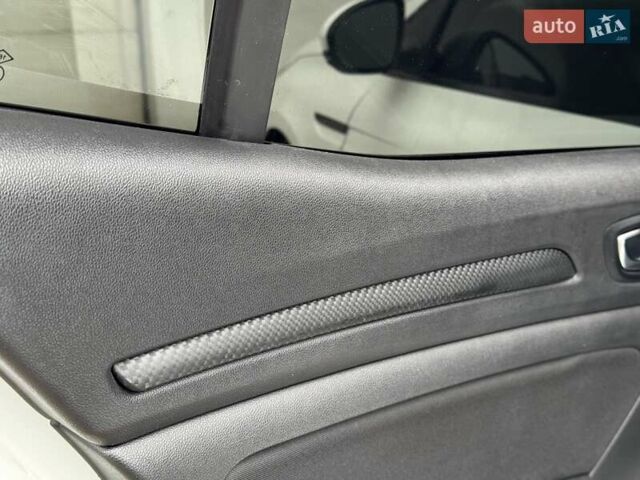 Белый Рено Меган, объемом двигателя 1.46 л и пробегом 195 тыс. км за 9950 $, фото 40 на Automoto.ua