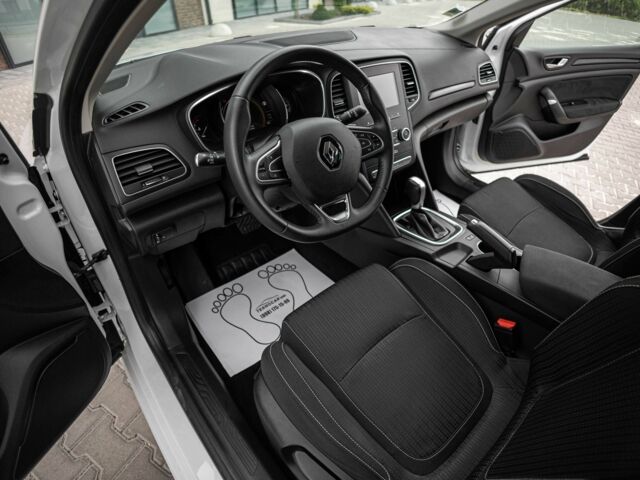 Белый Рено Меган, объемом двигателя 1.5 л и пробегом 20 тыс. км за 12490 $, фото 15 на Automoto.ua