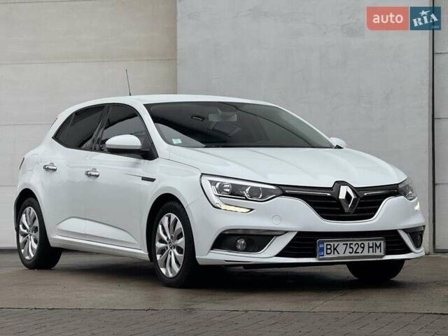 Белый Рено Меган, объемом двигателя 1.46 л и пробегом 195 тыс. км за 9950 $, фото 10 на Automoto.ua