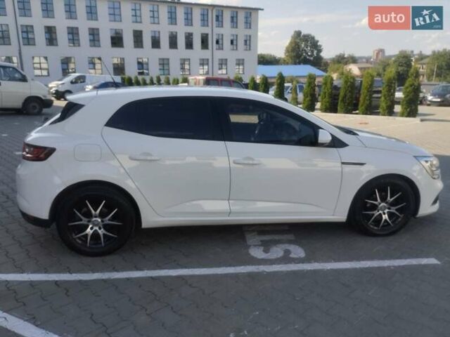 Рено Меган 2016 в Хмельницком на Automoto.ua Белый Рено Меган, объемом двигателя 1.5 л и пробегом 240 тыс. км за 10200 $, фото 3 на Automoto.ua