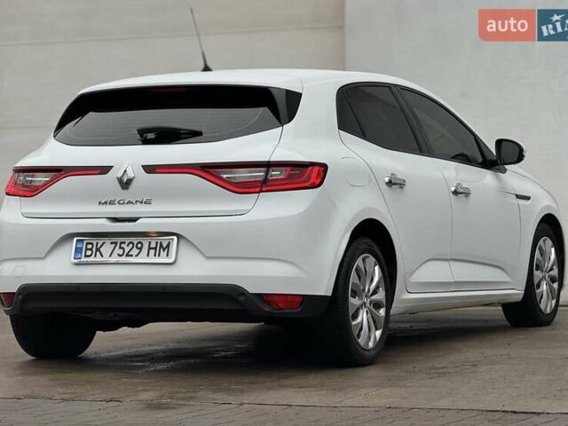 Белый Рено Меган, объемом двигателя 1.46 л и пробегом 195 тыс. км за 9950 $, фото 22 на Automoto.ua