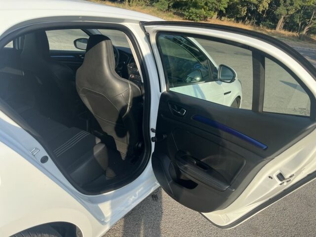 Белый Рено Меган, объемом двигателя 1.5 л и пробегом 242 тыс. км за 8500 $, фото 8 на Automoto.ua