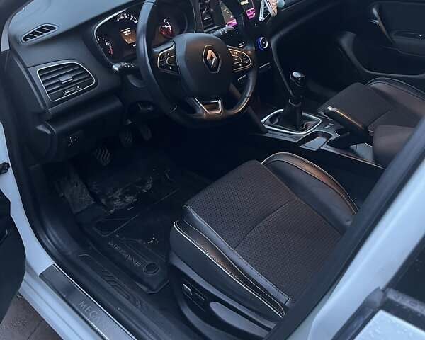 Белый Рено Меган, объемом двигателя 1.46 л и пробегом 195 тыс. км за 9500 $, фото 9 на Automoto.ua