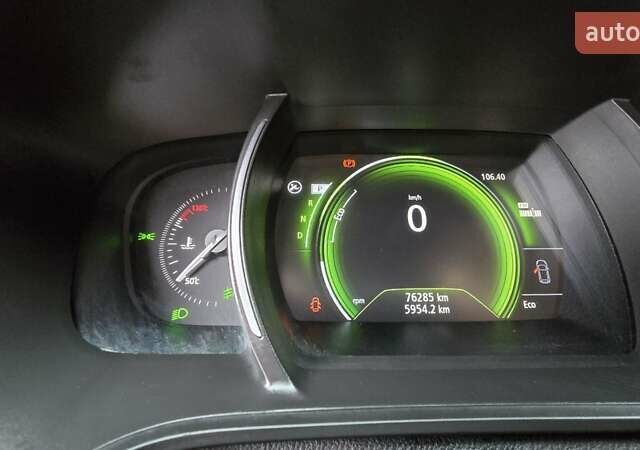 Белый Рено Меган, объемом двигателя 1.46 л и пробегом 70 тыс. км за 12500 $, фото 33 на Automoto.ua