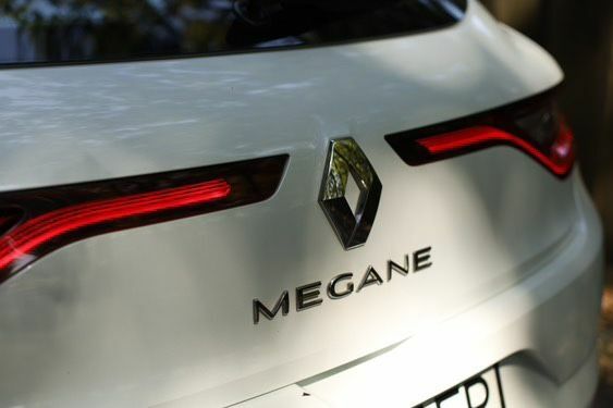 Білий Рено Меган, об'ємом двигуна 1.5 л та пробігом 220 тис. км за 11200 $, фото 12 на Automoto.ua