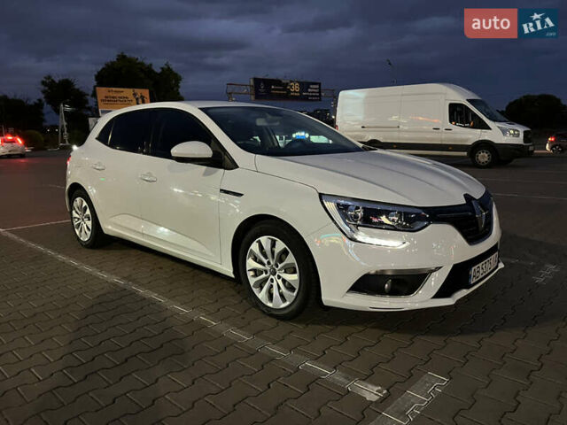 Білий Рено Меган, об'ємом двигуна 1.46 л та пробігом 226 тис. км за 11000 $, фото 3 на Automoto.ua