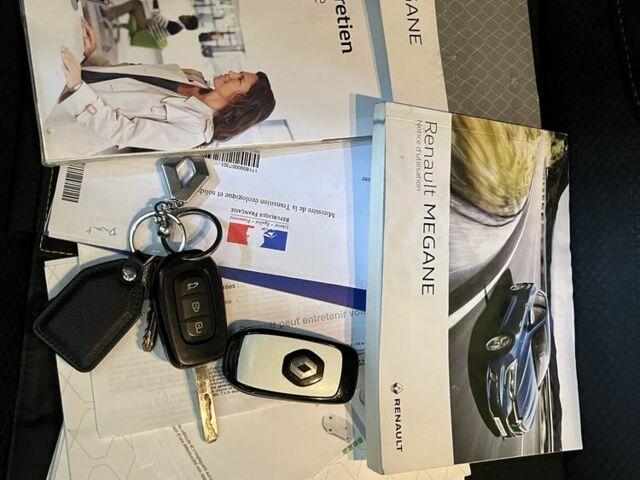 Белый Рено Меган, объемом двигателя 1.5 л и пробегом 242 тыс. км за 8500 $, фото 17 на Automoto.ua