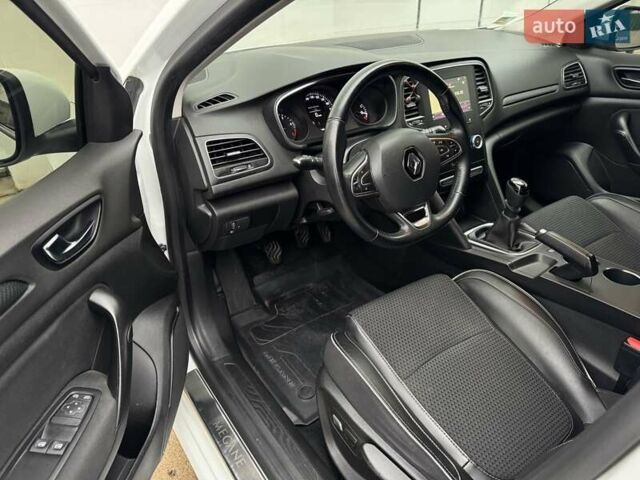 Белый Рено Меган, объемом двигателя 1.46 л и пробегом 195 тыс. км за 9950 $, фото 34 на Automoto.ua