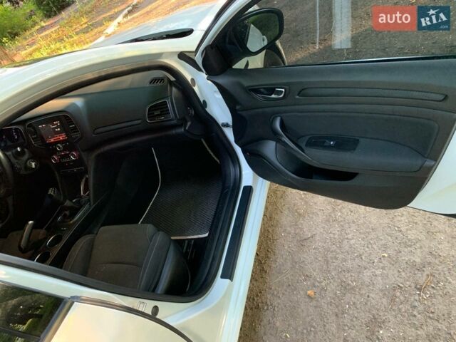Білий Рено Меган, об'ємом двигуна 1.5 л та пробігом 167 тис. км за 12800 $, фото 6 на Automoto.ua