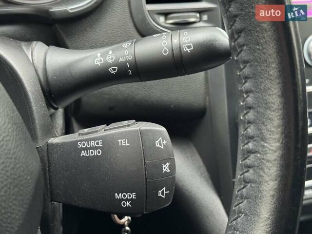 Белый Рено Меган, объемом двигателя 1.46 л и пробегом 195 тыс. км за 9950 $, фото 49 на Automoto.ua