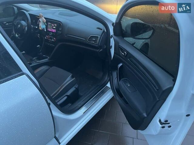 Белый Рено Меган, объемом двигателя 1.46 л и пробегом 195 тыс. км за 9500 $, фото 13 на Automoto.ua