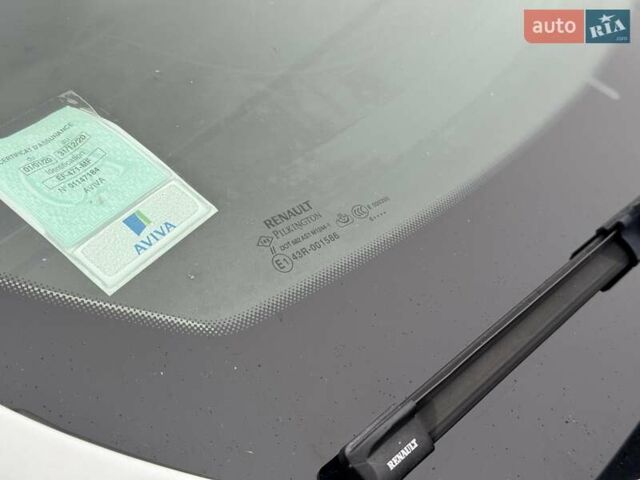 Белый Рено Меган, объемом двигателя 1.46 л и пробегом 195 тыс. км за 9950 $, фото 8 на Automoto.ua