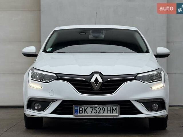 Белый Рено Меган, объемом двигателя 1.46 л и пробегом 195 тыс. км за 9950 $, фото 14 на Automoto.ua