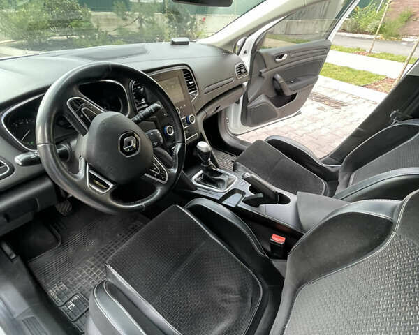 Білий Рено Меган, об'ємом двигуна 1.46 л та пробігом 226 тис. км за 11000 $, фото 7 на Automoto.ua