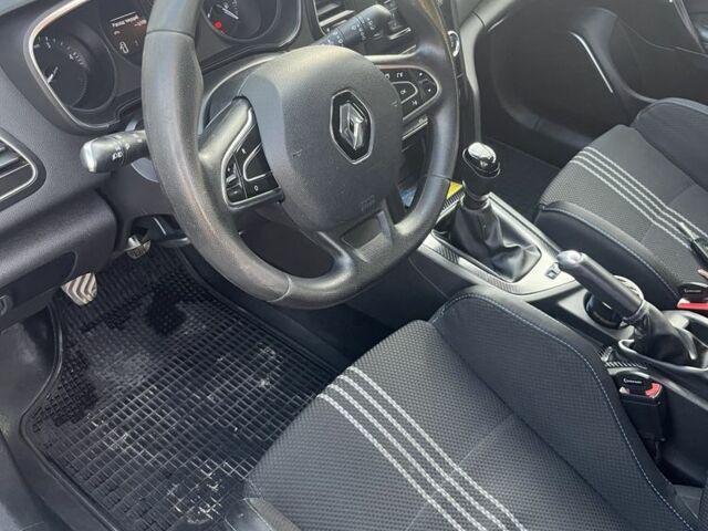 Белый Рено Меган, объемом двигателя 1.5 л и пробегом 242 тыс. км за 8500 $, фото 15 на Automoto.ua