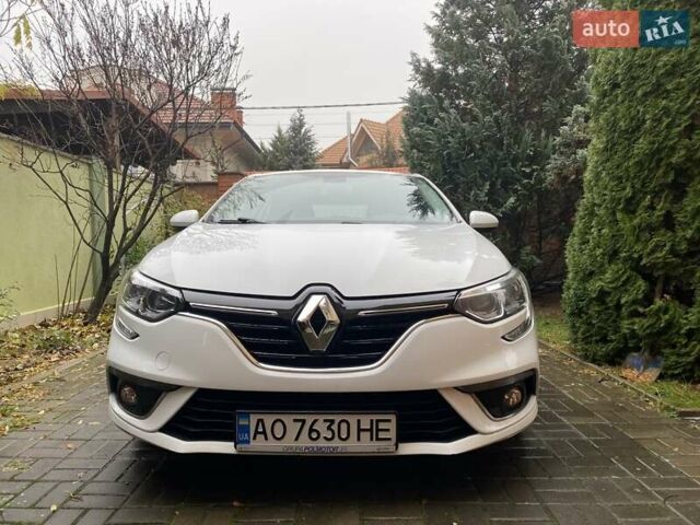 Белый Рено Меган, объемом двигателя 1.46 л и пробегом 238 тыс. км за 9500 $, фото 1 на Automoto.ua