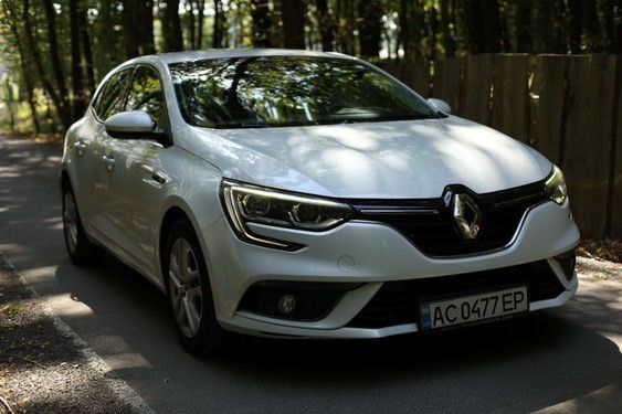 Білий Рено Меган, об'ємом двигуна 1.5 л та пробігом 220 тис. км за 11200 $, фото 5 на Automoto.ua