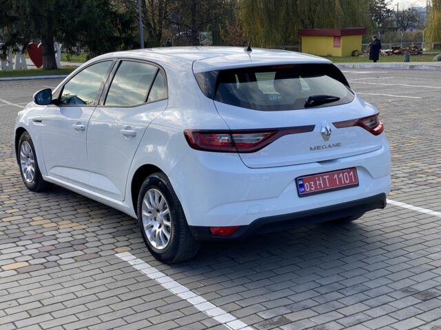 Белый Рено Меган, объемом двигателя 1.5 л и пробегом 207 тыс. км за 10850 $, фото 3 на Automoto.ua