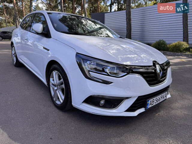 Белый Рено Меган, объемом двигателя 1.46 л и пробегом 139 тыс. км за 13900 $, фото 62 на Automoto.ua