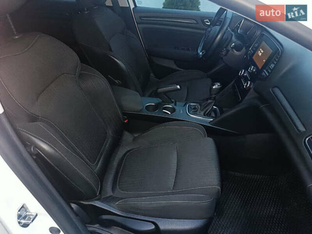 Білий Рено Меган, об'ємом двигуна 1.5 л та пробігом 241 тис. км за 11500 $, фото 15 на Automoto.ua