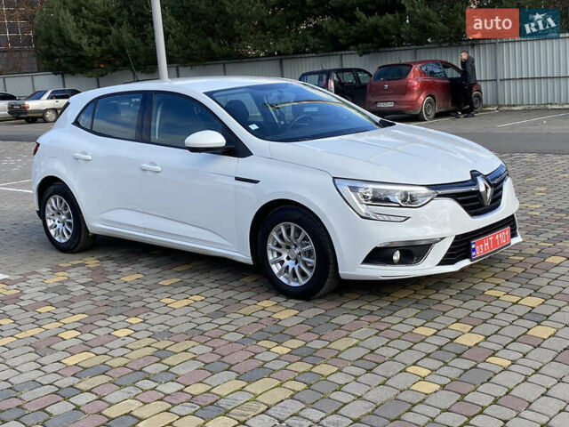 Белый Рено Меган, объемом двигателя 1.5 л и пробегом 207 тыс. км за 10850 $, фото 4 на Automoto.ua