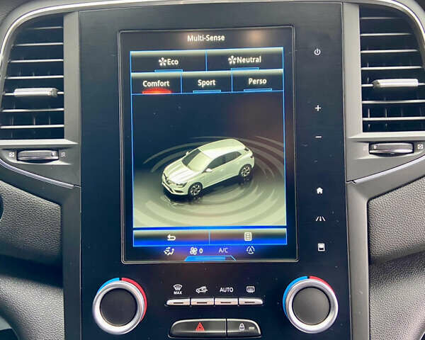 Белый Рено Меган, объемом двигателя 1.5 л и пробегом 151 тыс. км за 15650 $, фото 69 на Automoto.ua