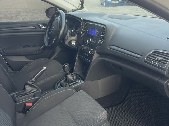 Білий Рено Меган, об'ємом двигуна 1.5 л та пробігом 224 тис. км за 9500 $, фото 9 на Automoto.ua