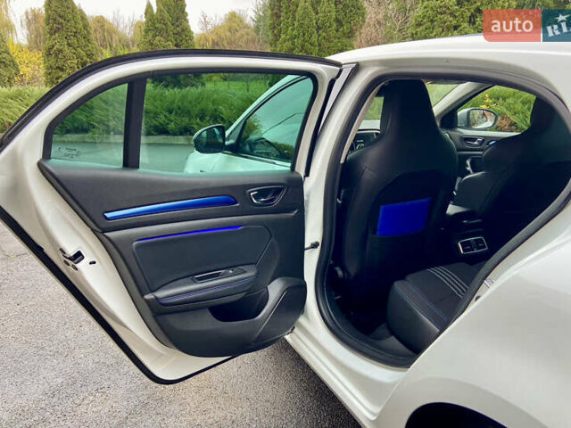 Белый Рено Меган, объемом двигателя 1.5 л и пробегом 151 тыс. км за 15650 $, фото 45 на Automoto.ua