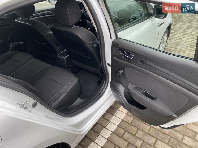 Білий Рено Меган, об'ємом двигуна 1.5 л та пробігом 207 тис. км за 10985 $, фото 13 на Automoto.ua