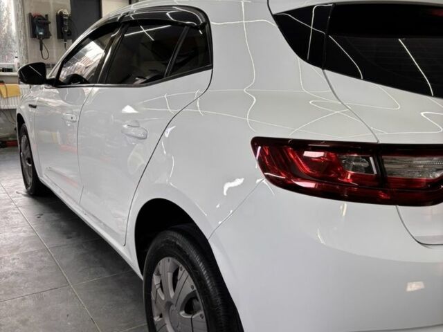 Білий Рено Меган, об'ємом двигуна 1.5 л та пробігом 224 тис. км за 9500 $, фото 5 на Automoto.ua