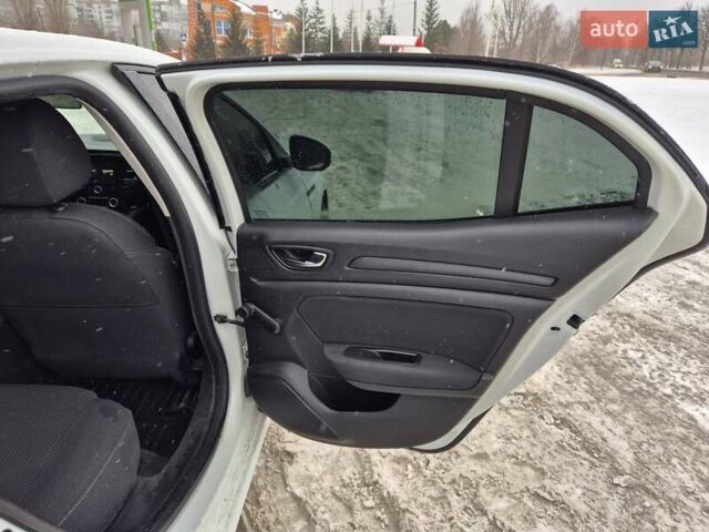 Білий Рено Меган, об'ємом двигуна 1.46 л та пробігом 309 тис. км за 11700 $, фото 25 на Automoto.ua