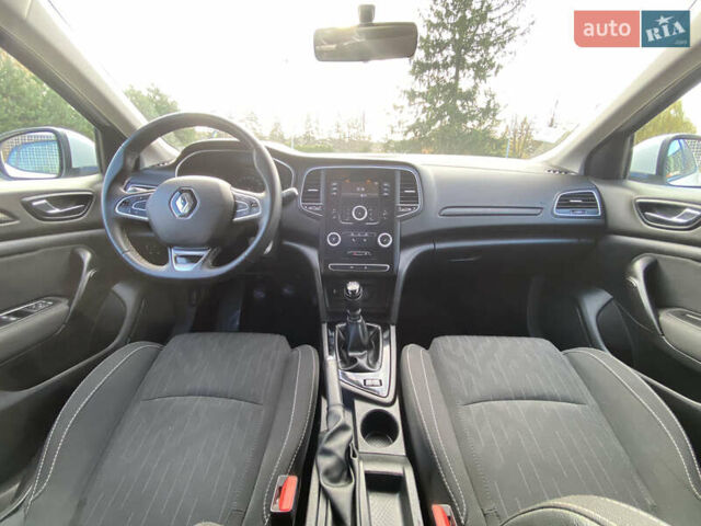 Белый Рено Меган, объемом двигателя 1.5 л и пробегом 207 тыс. км за 10850 $, фото 21 на Automoto.ua
