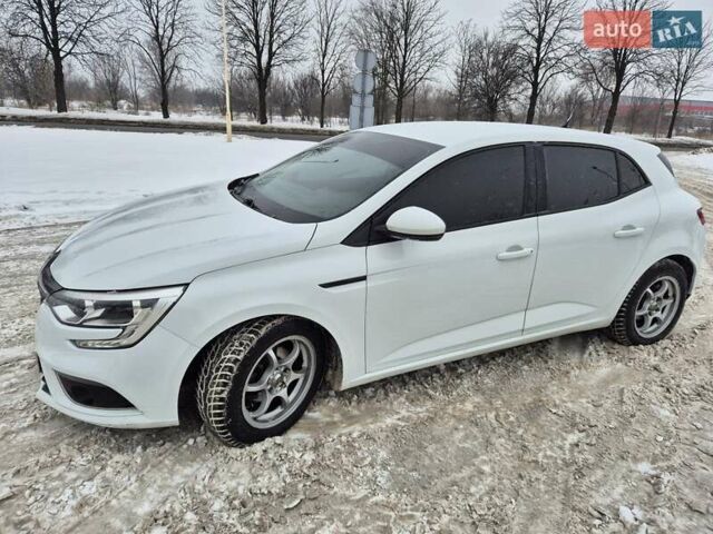 Білий Рено Меган, об'ємом двигуна 1.46 л та пробігом 309 тис. км за 11700 $, фото 3 на Automoto.ua