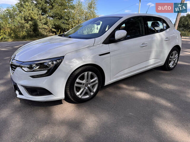 Белый Рено Меган, объемом двигателя 1.46 л и пробегом 139 тыс. км за 13900 $, фото 65 на Automoto.ua