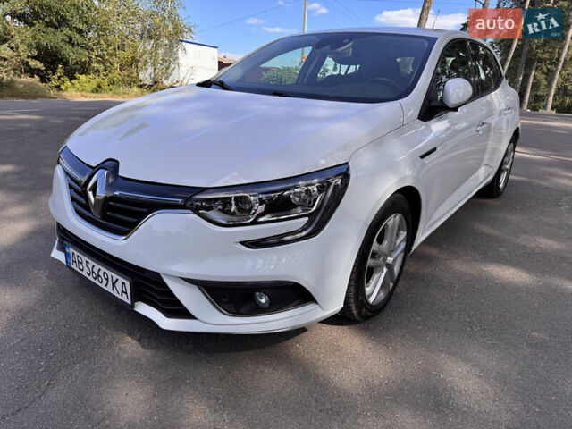 Белый Рено Меган, объемом двигателя 1.46 л и пробегом 139 тыс. км за 13900 $, фото 64 на Automoto.ua
