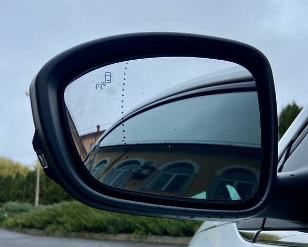 Белый Рено Меган, объемом двигателя 1.5 л и пробегом 151 тыс. км за 15650 $, фото 36 на Automoto.ua