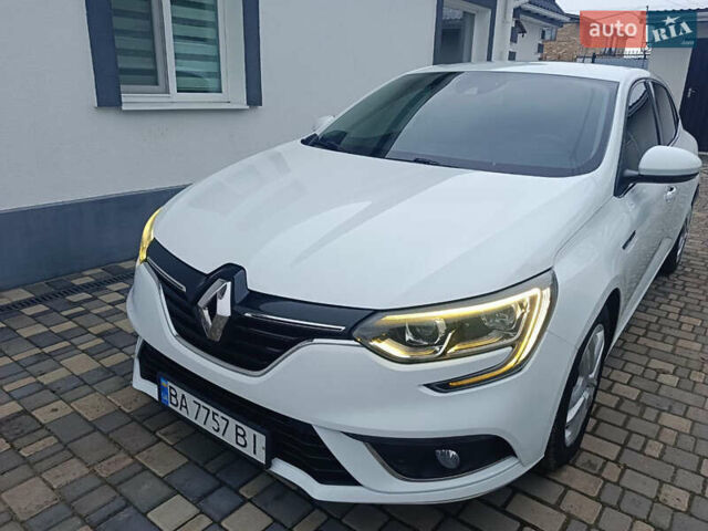 Білий Рено Меган, об'ємом двигуна 1.5 л та пробігом 241 тис. км за 11500 $, фото 1 на Automoto.ua