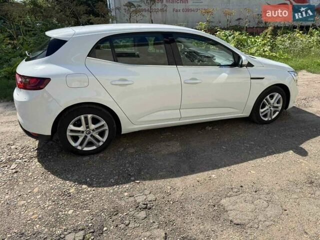 Белый Рено Меган, объемом двигателя 1.5 л и пробегом 259 тыс. км за 9600 $, фото 9 на Automoto.ua