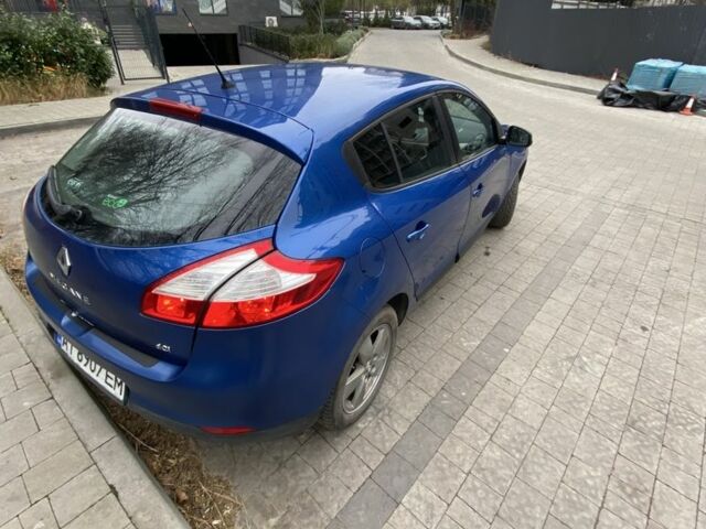 Белый Рено Меган, объемом двигателя 1.6 л и пробегом 258 тыс. км за 5779 $, фото 2 на Automoto.ua