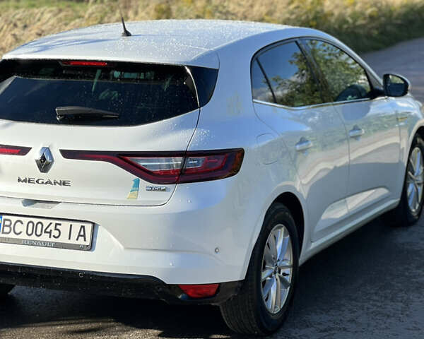 Білий Рено Меган, об'ємом двигуна 1.2 л та пробігом 41 тис. км за 16000 $, фото 9 на Automoto.ua